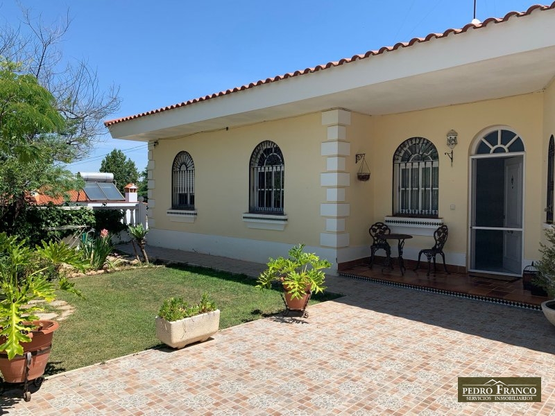 CHALET EN VENTA EN ALMENDRALEJO (SAN MARCOS-LAS ROCAS)