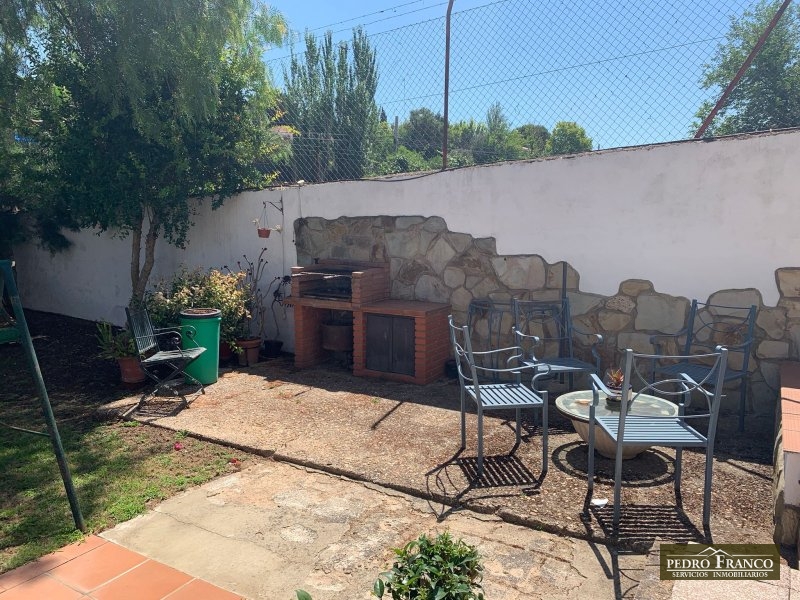 CHALET EN VENTA EN ALMENDRALEJO (SAN MARCOS-LAS ROCAS)