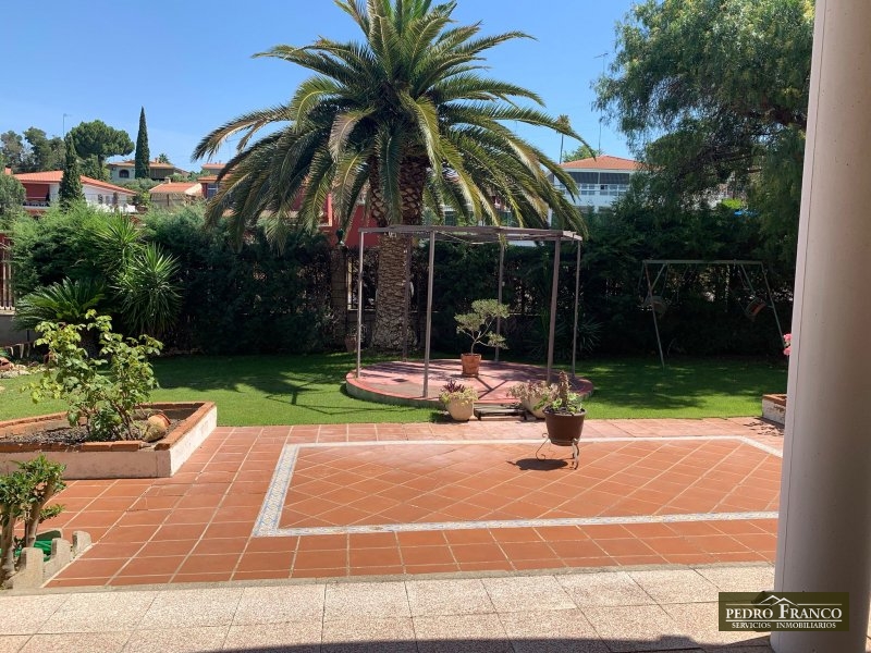 CHALET EN VENTA EN ALMENDRALEJO (SAN MARCOS-LAS ROCAS)