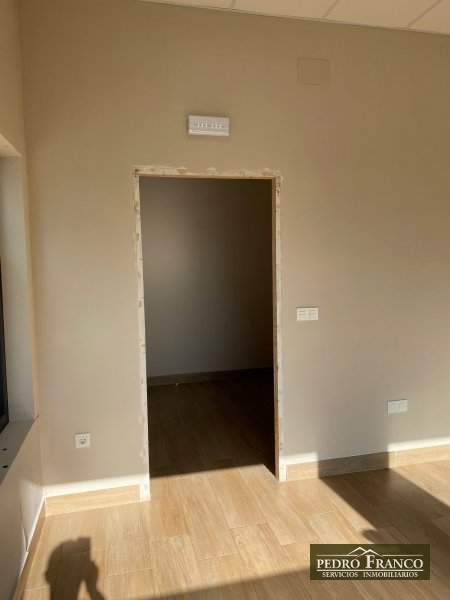 LOCAL EN VENTA EN ALMENDRALEJO (SAN ANTONIO/ SAN BLAS/CENTRO)
