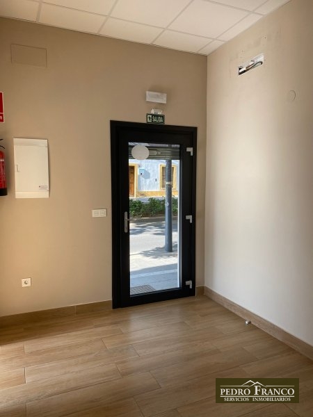 LOCAL EN VENTA EN ALMENDRALEJO (SAN ANTONIO/ SAN BLAS/CENTRO)