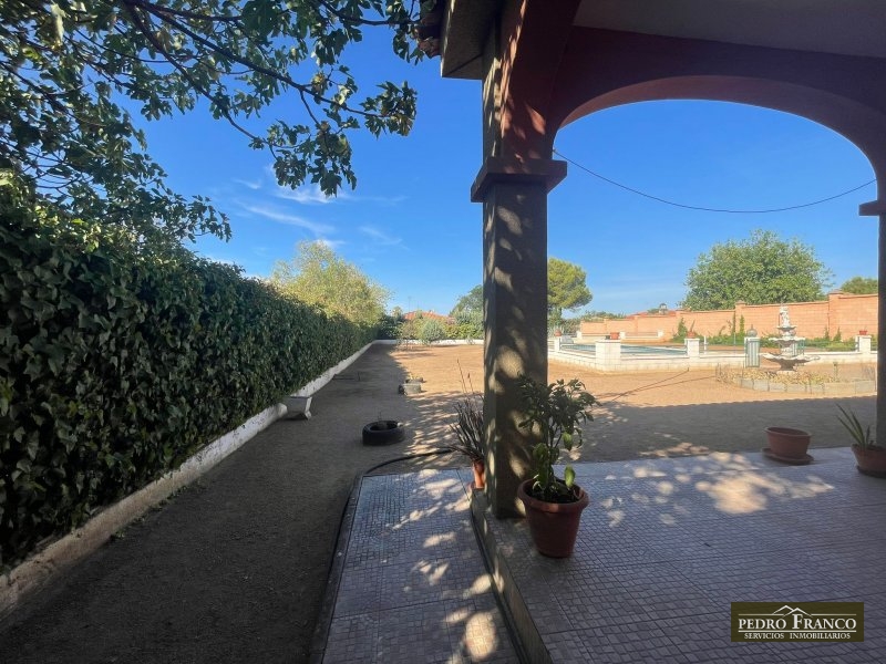 CHALET EN VENTA EN ALMENDRALEJO (SAN MARCOS(ERMITA-OLIVOS-TIZA-RESTO))