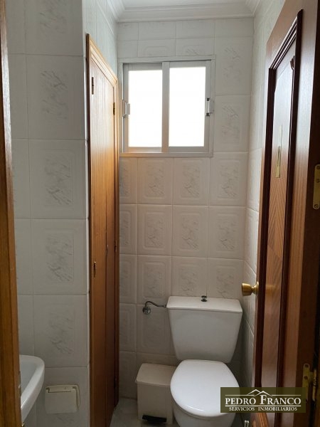 LOCAL EN VENTA EN ALMENDRALEJO (CENTRO(AYUNTAMIENTO-PARROQUIA-CALLE REAL))