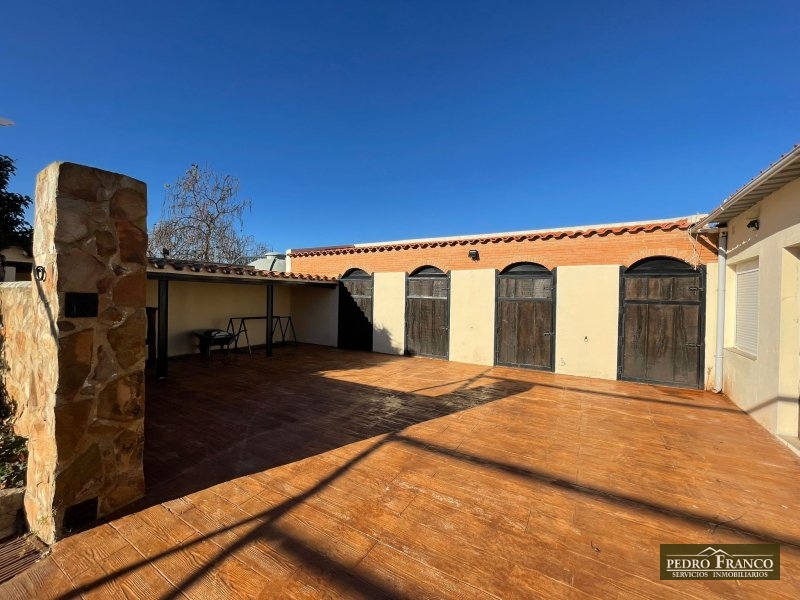 CHALET EN VENTA EN ALMENDRALEJO (SAN MARCOS)
