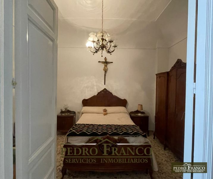 CASA EN VENTA EN ALMENDRALEJO (MERCADO)