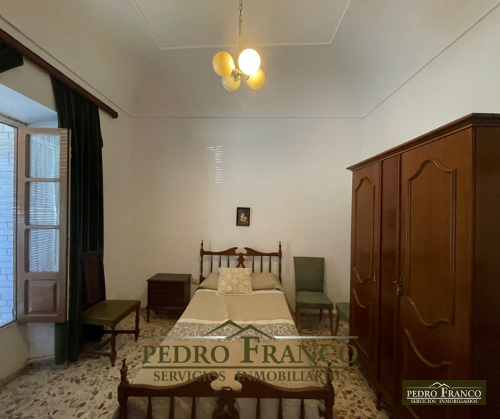CASA EN VENTA EN ALMENDRALEJO (MERCADO)