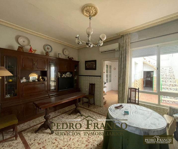 CASA EN VENTA EN ALMENDRALEJO (MERCADO)