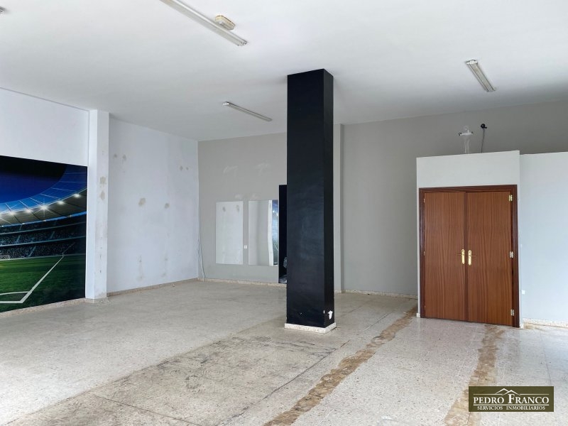 LOCAL EN VENTA EN ALMENDRALEJO (SAN JOSE)