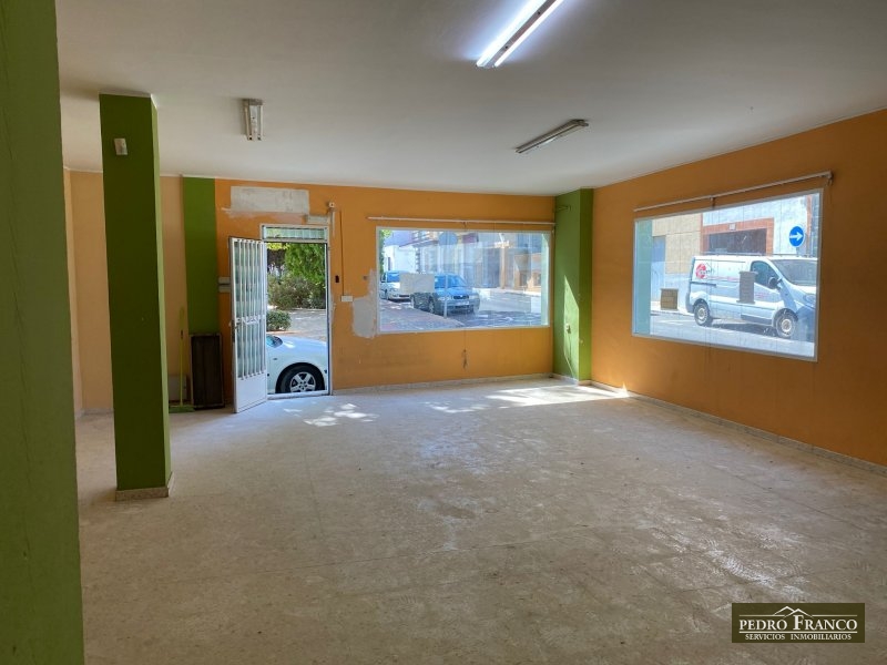 LOCAL EN VENTA EN ALMENDRALEJO (SAN JOSE)