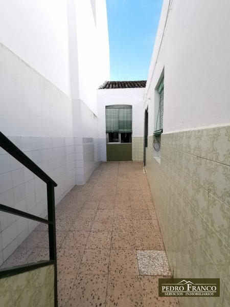 CASA EN VENTA EN ALMENDRALEJO (CENTRO/FCO.PIZARRO/CALLE SAN JOSE)