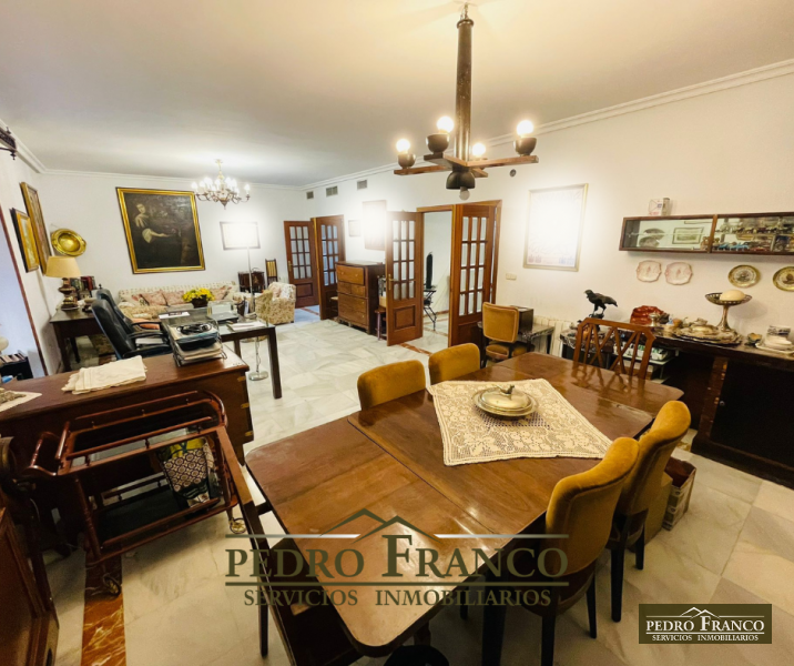 PISO EN VENTA EN ALMENDRALEJO (CENTRO(AYUNTAMIENTO-PARROQUIA-CALLE REAL))