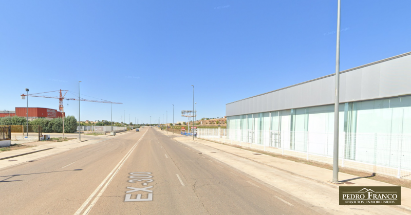 SOLAR INDUSTRIAL EN VENTA EN ALMENDRALEJO (CTRA.BADAJOZ-SOLANA DE LOS BARROS-RESTO)