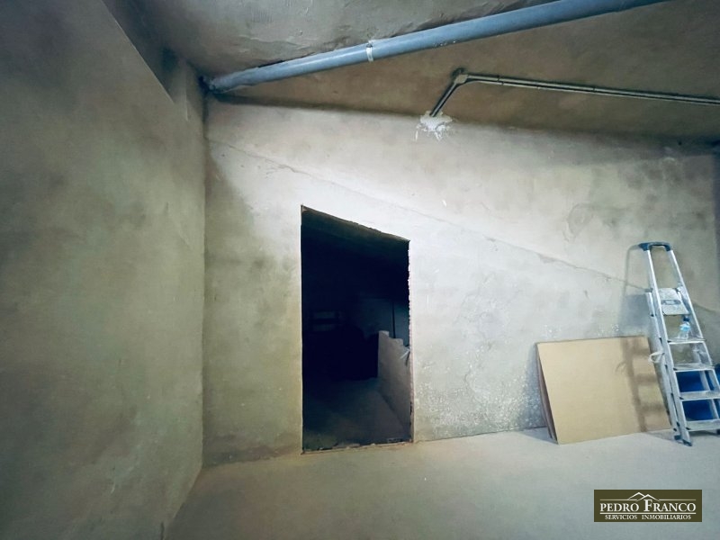 GARAJE EN VENTA EN ALMENDRALEJO (SANTIAGO)