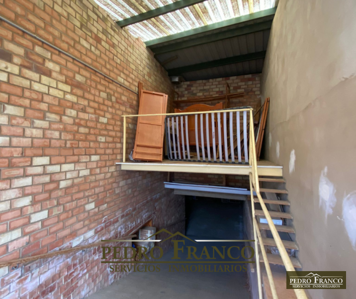 CASA EN VENTA EN ALMENDRALEJO (SAN JOSE - INSTITUTO-AMBULATORIO)