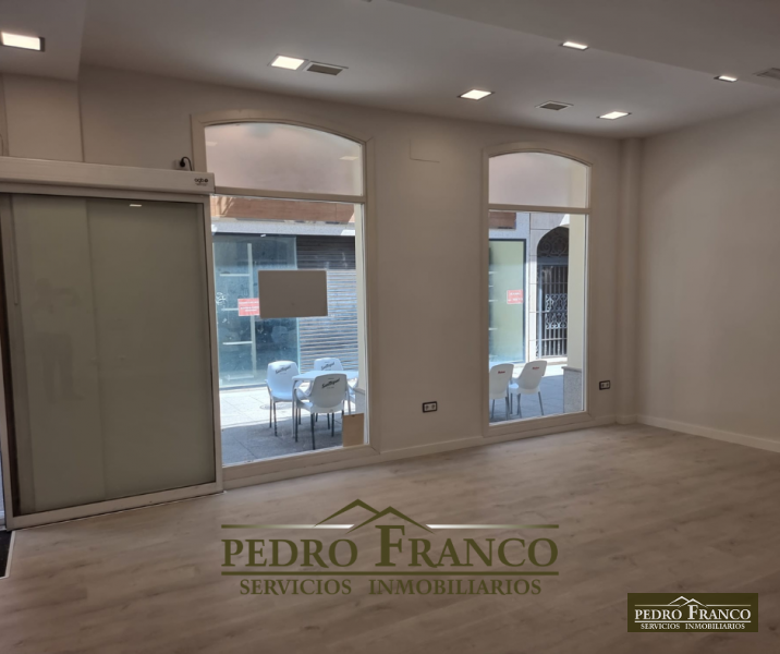 LOCAL EN ALQUILER EN ALMENDRALEJO (CENTRO(RICARDO ROMERO/CERVANTES))