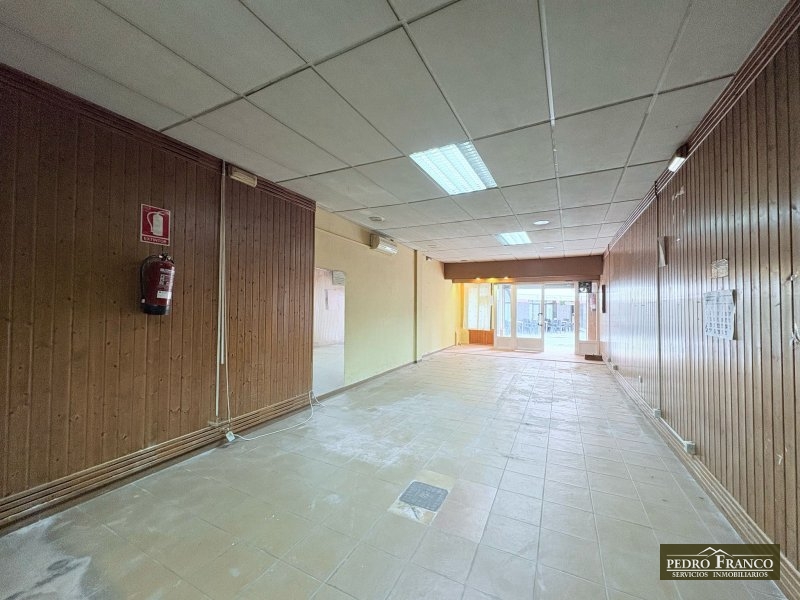 LOCAL EN VENTA EN ALMENDRALEJO (CENTRO PARQUE DE ESPRONCEDA/ AVENIDA DE LA PAZ)