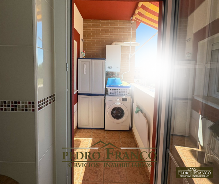 CASA EN VENTA EN ALMENDRALEJO (DULCE CHACÓN)