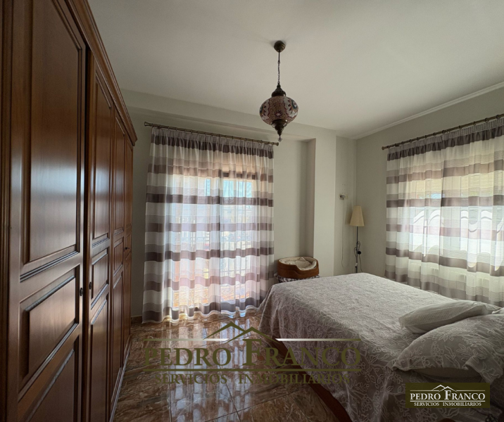 CASA EN VENTA EN ALMENDRALEJO (DULCE CHACÓN)