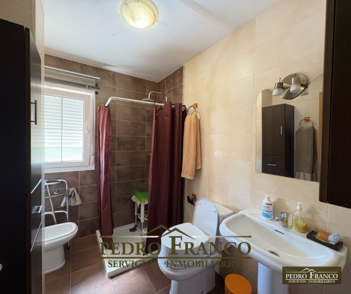 CASA EN VENTA EN ALMENDRALEJO (DULCE CHACÓN)