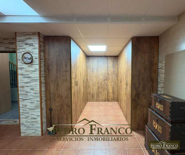 CASA EN VENTA EN ALMENDRALEJO (DULCE CHACÓN)