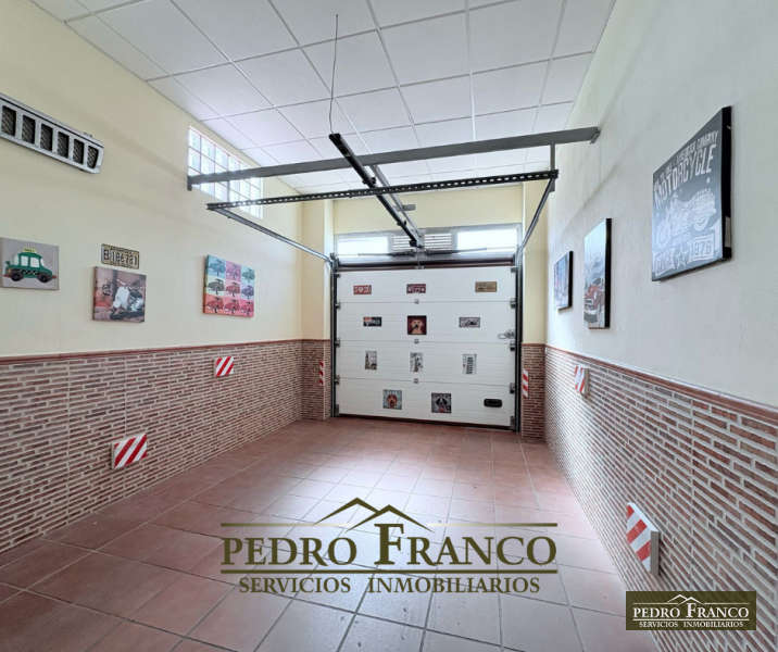 CASA EN VENTA EN ALMENDRALEJO (DULCE CHACÓN)