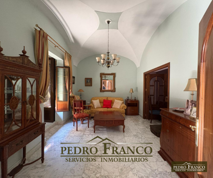 CASA EN VENTA EN ALMENDRALEJO (CAMPO FUTBOL/PLAZA EXTREMADURA)
