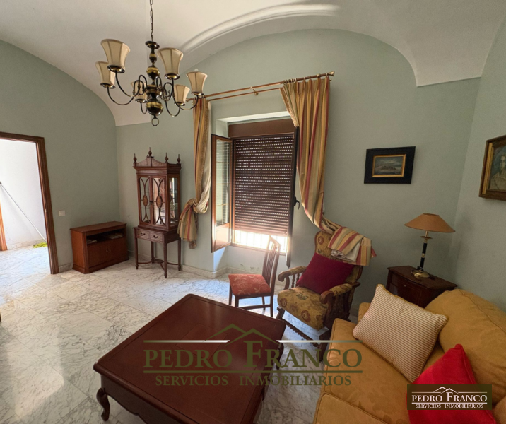 CASA EN VENTA EN ALMENDRALEJO (CAMPO FUTBOL/PLAZA EXTREMADURA)