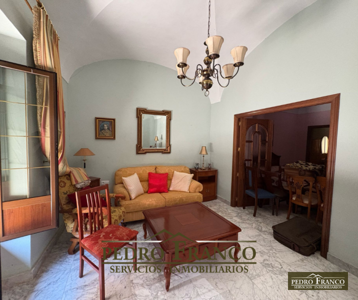 CASA EN VENTA EN ALMENDRALEJO (CAMPO FUTBOL/PLAZA EXTREMADURA)