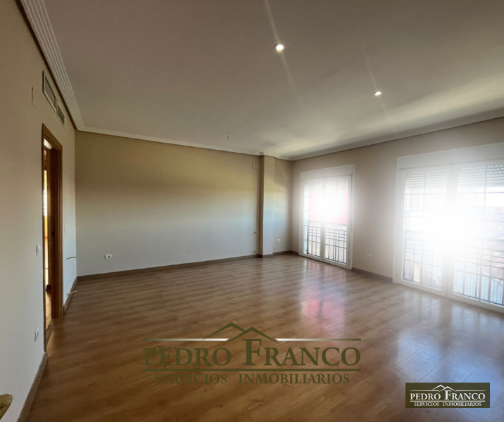 PISO EN VENTA EN ALMENDRALEJO (CAMPO FUTBOL/PLAZA EXTREMADURA)