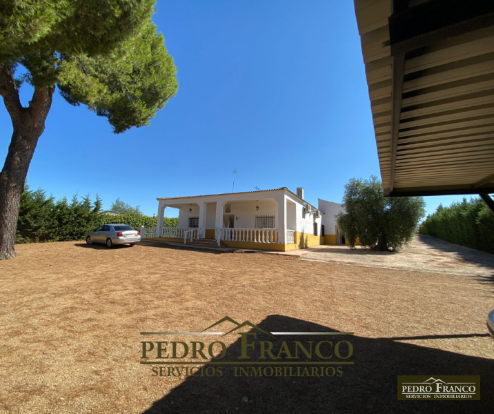 CHALET EN VENTA EN ALMENDRALEJO (SAN MARCOS)