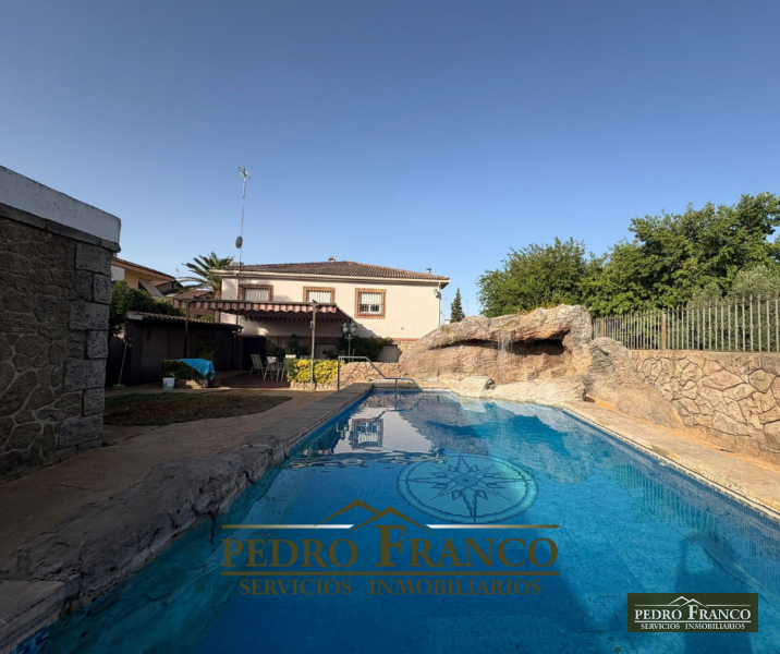 CHALET EN VENTA EN ALMENDRALEJO (SAN MARCOS-CLUB SAN MARCOS)