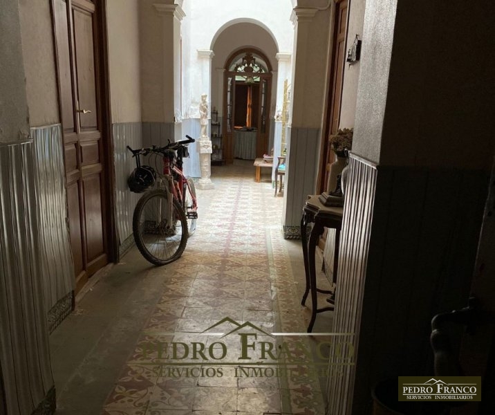 CASA EN VENTA EN ALMENDRALEJO (CENTRO CALLE MÉRIDA)