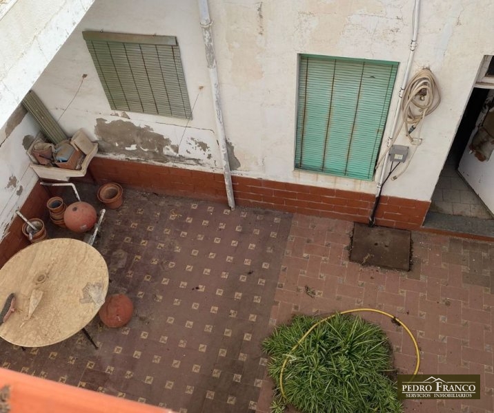 CASA EN VENTA EN ALMENDRALEJO (CENTRO CALLE MÉRIDA)