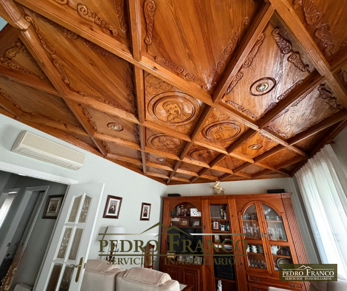CASA EN VENTA EN ALMENDRALEJO (SAN ANTONIO/ SAN BLAS/CENTRO)