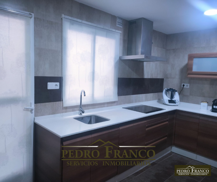 PISO EN VENTA EN ALMENDRALEJO (ESTACIÓN AUTOBUSES/PALACIO DEL VINO/POLIDEPORTIVO)