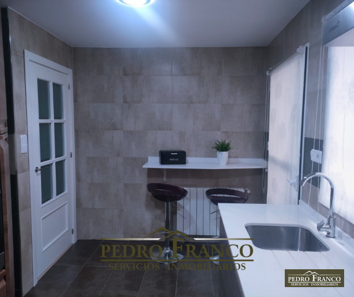 PISO EN VENTA EN ALMENDRALEJO (ESTACIÓN AUTOBUSES/PALACIO DEL VINO/POLIDEPORTIVO)