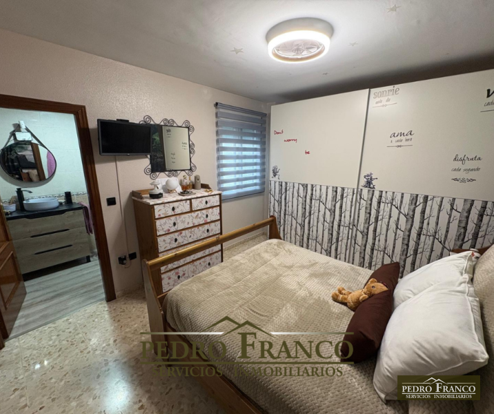 PISO EN VENTA EN ALMENDRALEJO (CTRA.SANTA ANA/ZACARIAS DE LA HERA/ COLEGIO SAN FRANCISCO)