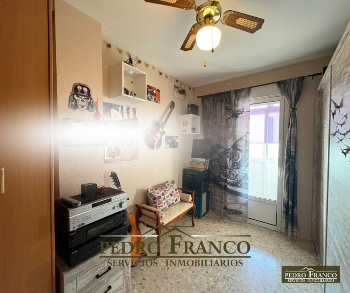 PISO EN VENTA EN ALMENDRALEJO (CTRA.SANTA ANA/ZACARIAS DE LA HERA/ COLEGIO SAN FRANCISCO)