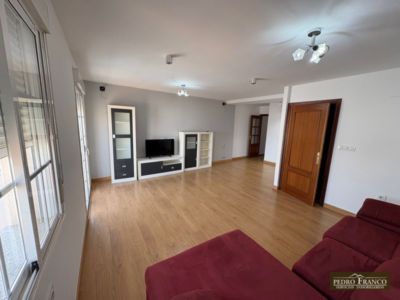 PISO EN VENTA EN ALMENDRALEJO (SANTIAGO)