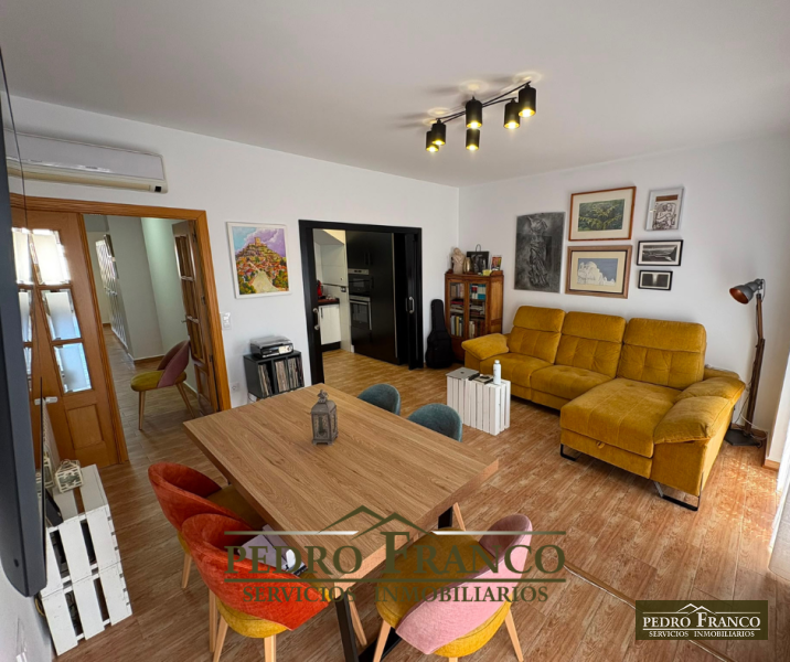 PISO EN VENTA EN ALMENDRALEJO (CENTRO (AYUNTAMIENTO-SANTA CLARA))
