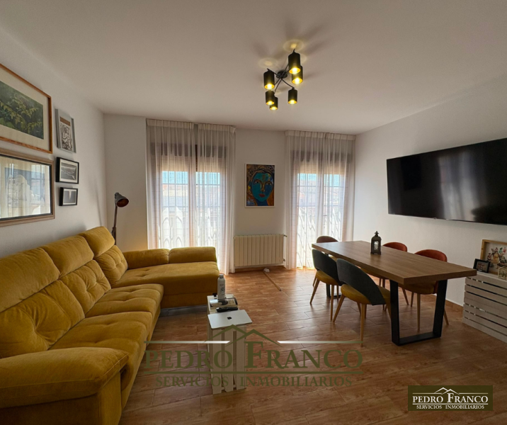 PISO EN VENTA EN ALMENDRALEJO (CENTRO (AYUNTAMIENTO-SANTA CLARA))