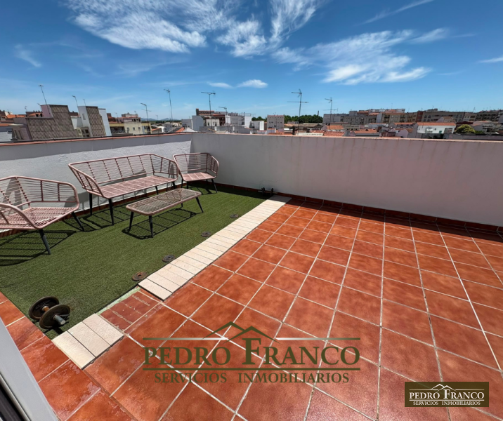 PISO EN VENTA EN ALMENDRALEJO (CENTRO (AYUNTAMIENTO-SANTA CLARA))