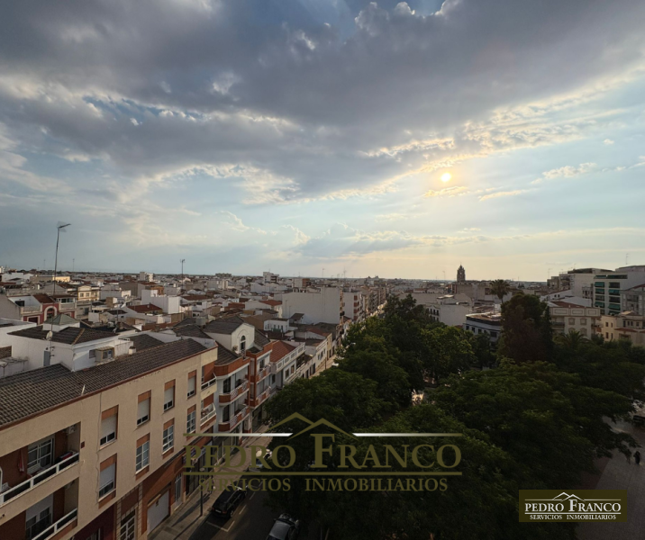 PISO EN VENTA EN ALMENDRALEJO (ESPOLÓN-LA PIEDAD)