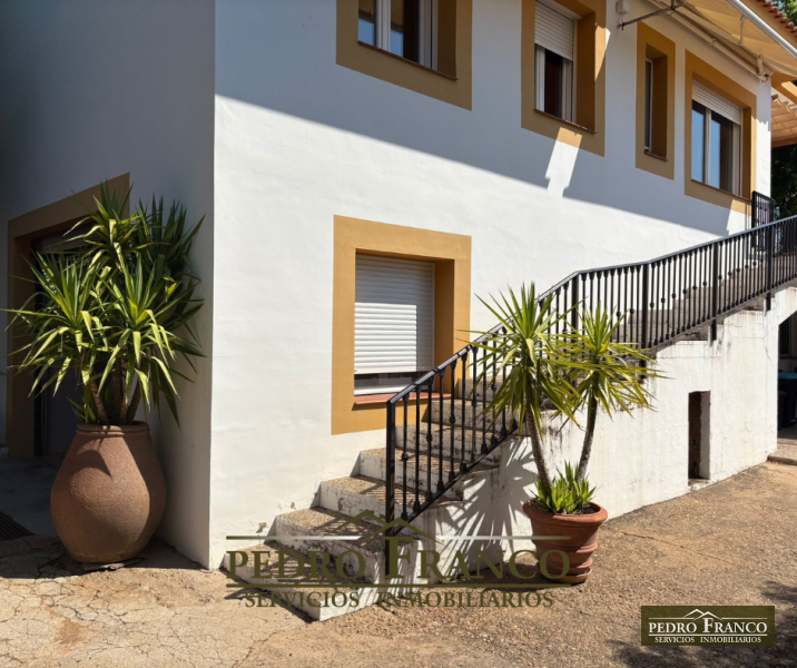 CHALET EN VENTA EN ALMENDRALEJO (SAN MARCOS)