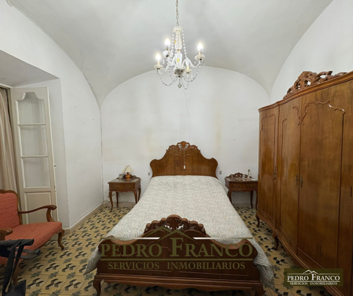 CASA EN VENTA EN ALMENDRALEJO (PLAZA CORAZÓN DE MARIA/CUARTEL GUARDIA CIVIL/COLEGIO SAN FRANCISCO)