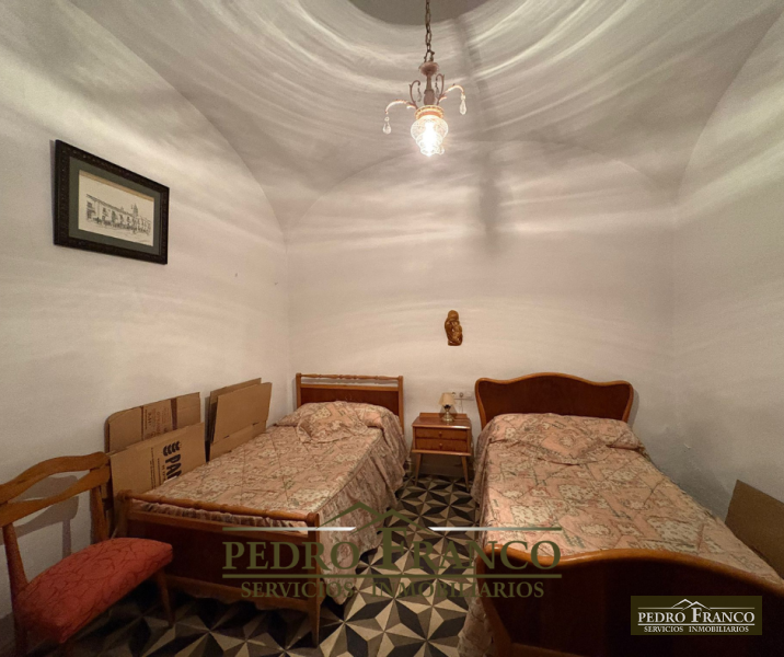 CASA EN VENTA EN ALMENDRALEJO (PLAZA CORAZÓN DE MARIA/CUARTEL GUARDIA CIVIL/COLEGIO SAN FRANCISCO)