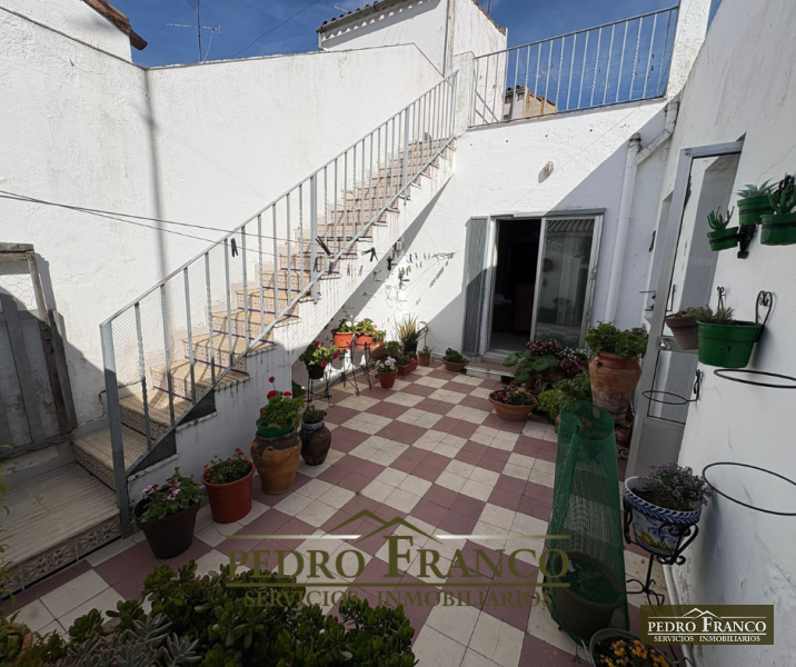 CASA EN VENTA EN ALMENDRALEJO (PLAZA CORAZÓN DE MARIA/CUARTEL GUARDIA CIVIL/COLEGIO SAN FRANCISCO)