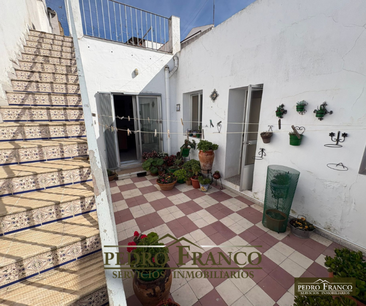 CASA EN VENTA EN ALMENDRALEJO (PLAZA CORAZÓN DE MARIA/CUARTEL GUARDIA CIVIL/COLEGIO SAN FRANCISCO)