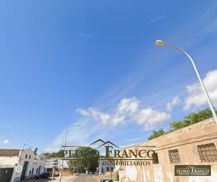 NAVE EN VENTA EN ALMENDRALEJO (AVD  PRES.J.CARLOS RDGUEZ IBARRA/CRTA.ALANGE)