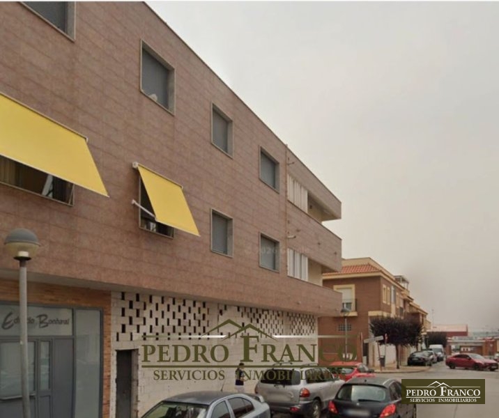 LOCAL EN ALQUILER EN ALMENDRALEJO (POLIDEPORTIVO-ESTACIÓN BUS)
